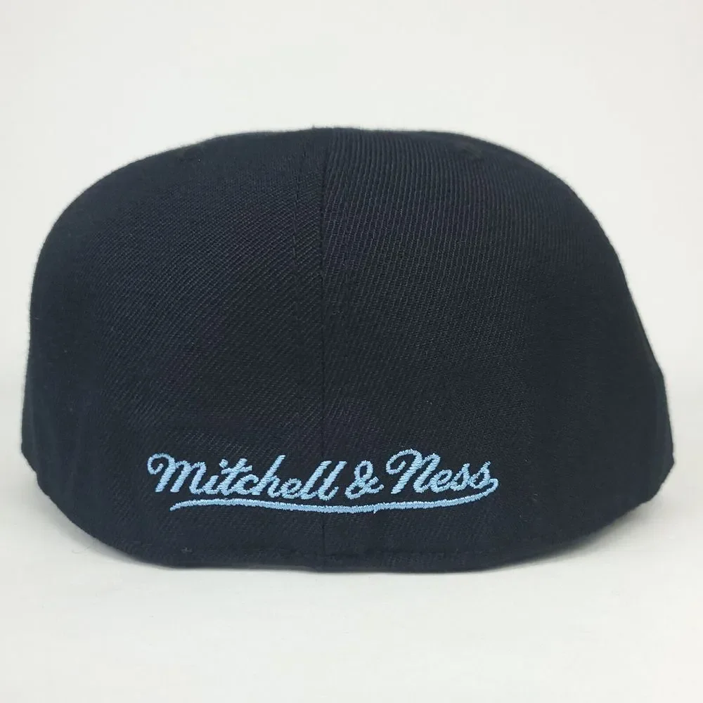 LA Lakers Mitchell & Ness Fitted 7 1/4‎ Flatbill Hat Cap Script Logo Black New